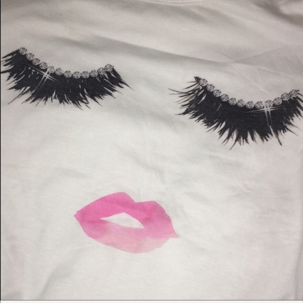 Eyelash Graphic Tee - Picture 4 of 5